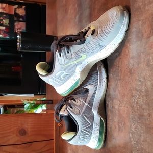 Men's Nike Shoes, Sz 7.5